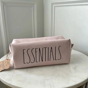 🎁 NWT Rae Dunn Cosmetic Bag